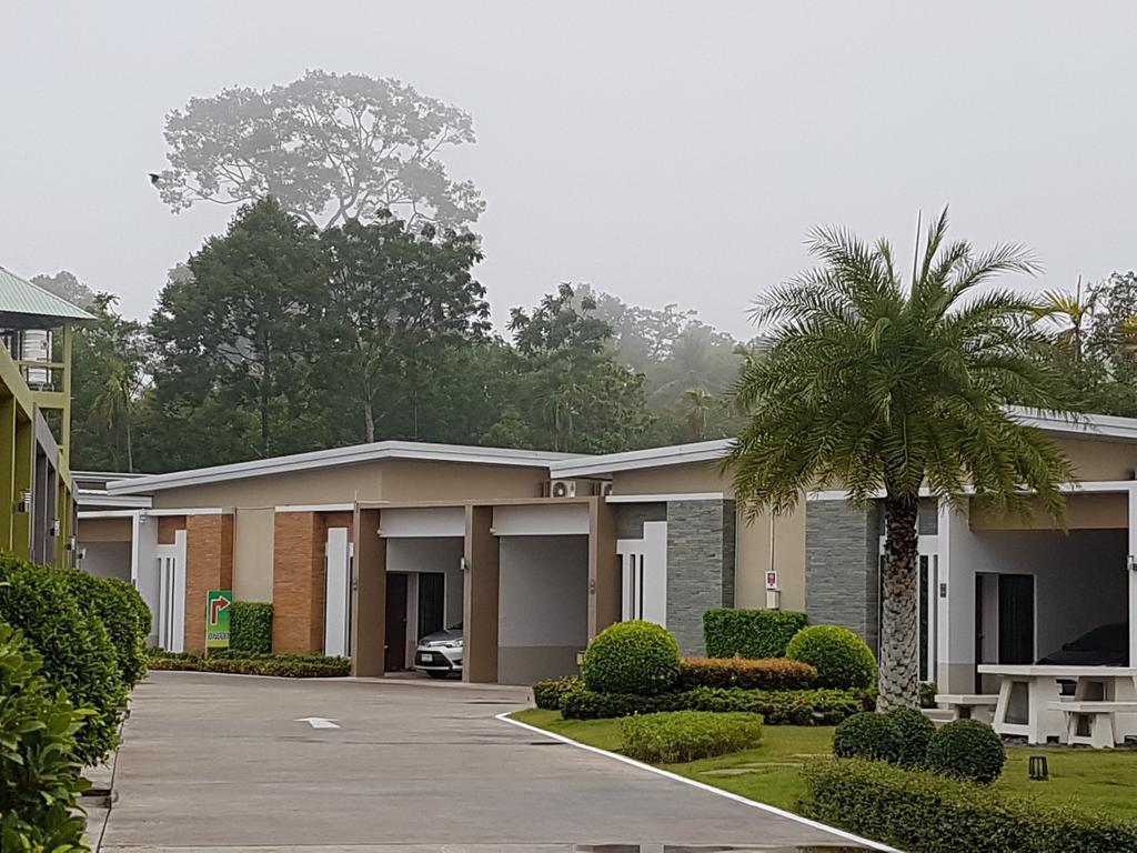 微笑同松度假酒店 Thung Song 外观 照片